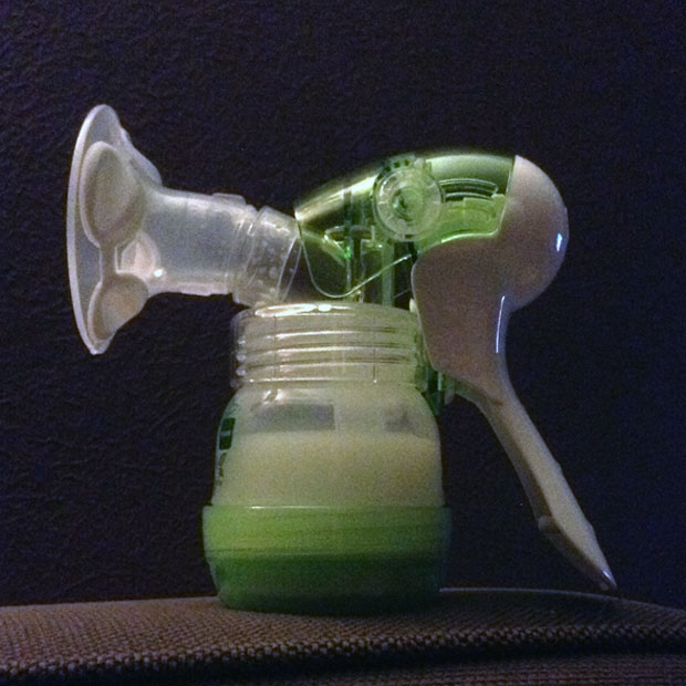 A Mum Reviews MAM Manual Breast Pump Review