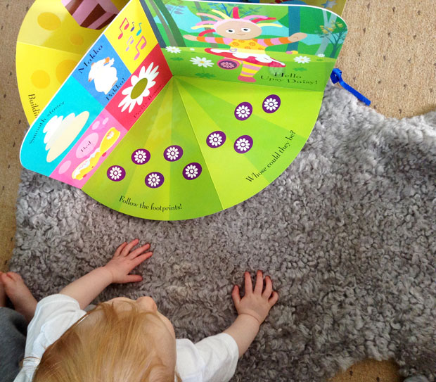 In the Night Garden: Tummy Time Book Review A Mum Reviews