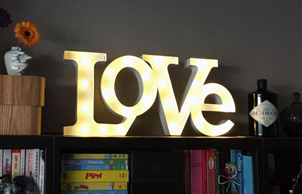 LOVE Shaped Wall Hanging Light Review - Valuelights A Mum Reviews