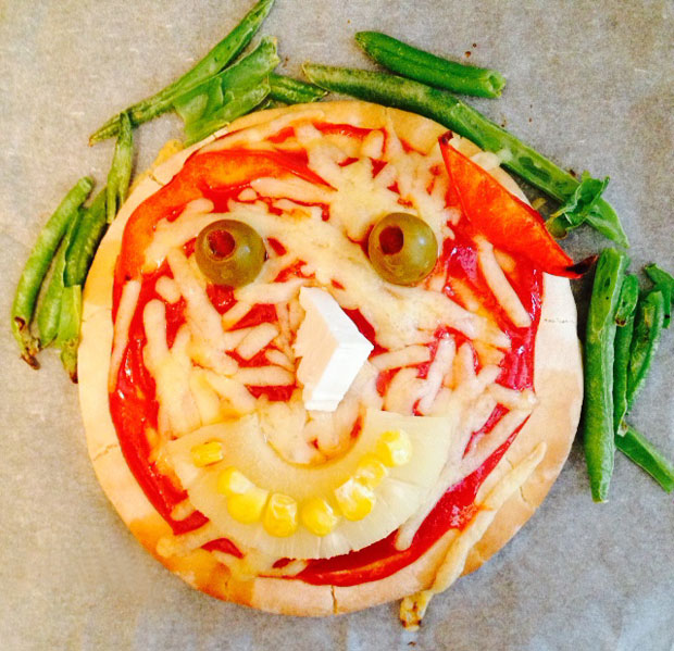 Making Funny Pizza Faces with Napolina A Mum Reviews