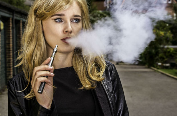 Is Electronic Cigarette Usage Harmful For Teenagers? A Mum Reviews