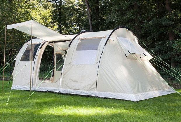 Tent with sewn in cheap groundsheet