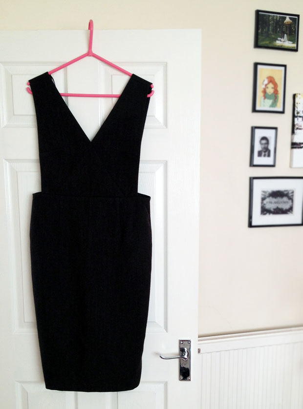 the-therapy-eden-grey-pinafore-dress-from-house-of-fraser-a-mum-reviews-1