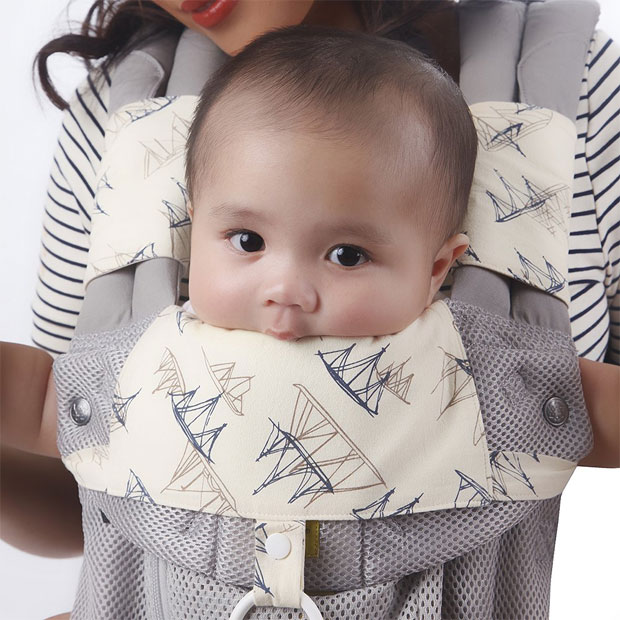 Review & Giveaway: 3-Piece Drool Protection for Baby Carriers A Mum Reviews