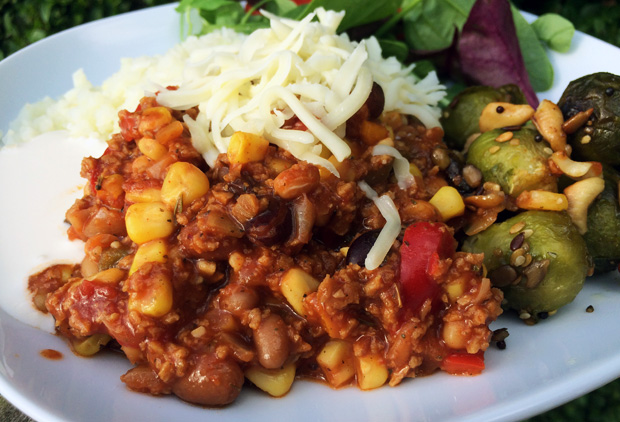 Recipe: Quick and Easy Vegetarian Chilli That’s Full of Flavour - A Mum ...