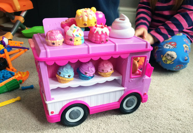 NEW Num Noms Series 2 Lip Gloss Truck New Num Noms 5 Packs DIY Lip Gloss Toy  Review - video Dailymotion