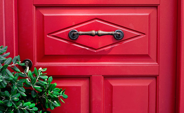 When is the Best & Cheapest Time of the Year for Door Replacement? A Mum Reviews