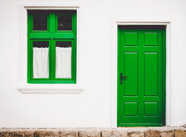 When is the Best & Cheapest Time of the Year for Door Replacement? A Mum Reviews