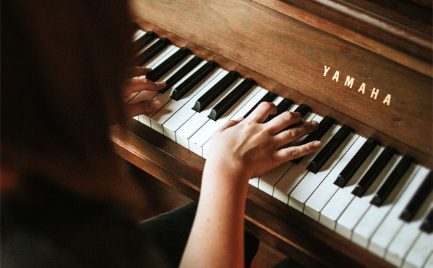 Skoove makes it easy to learn the piano online, in your own time