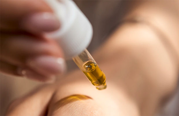 Can You Use CBD Oil to Manage Pain? A Mum Reviews