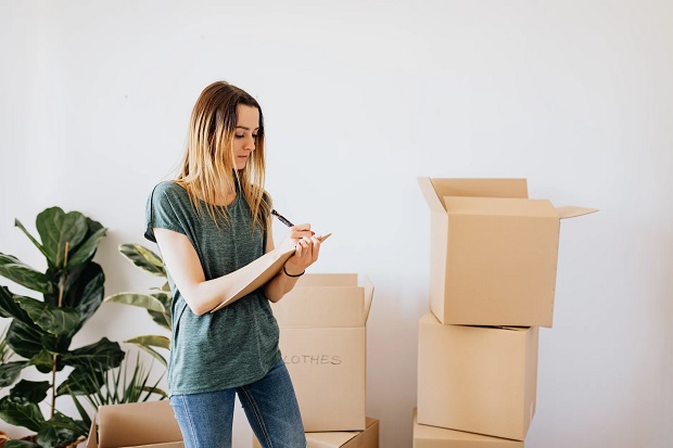 Moving With A Big Family: 5 Tricks To Make It Easier A Mum Reviews