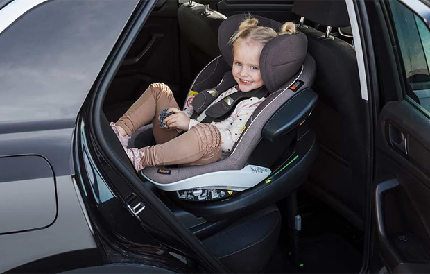 Car-Seat-Active-Retract-Harness