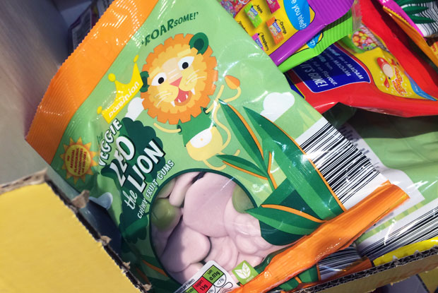 Veggie Leo The Lion Vegan Percy Pigs Vegan Sweets Aldi Veganuary Gelatine-free Sweets