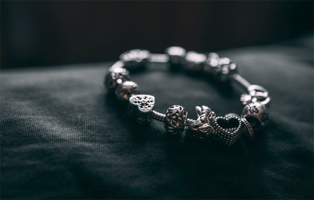 4 Reasons Why Charm Bracelets Make Such Excellent Gifts