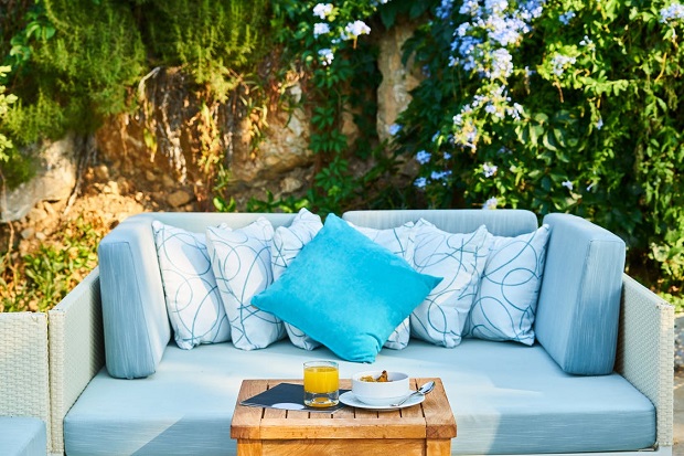 Best Types of Outdoor Furniture For 2021