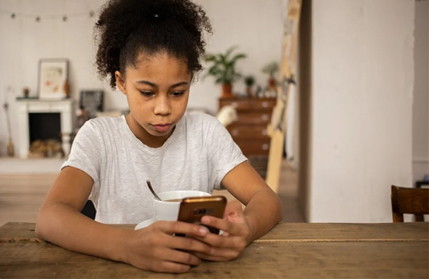 5 Questions To Answer Before You Buy Your Child A Phone
