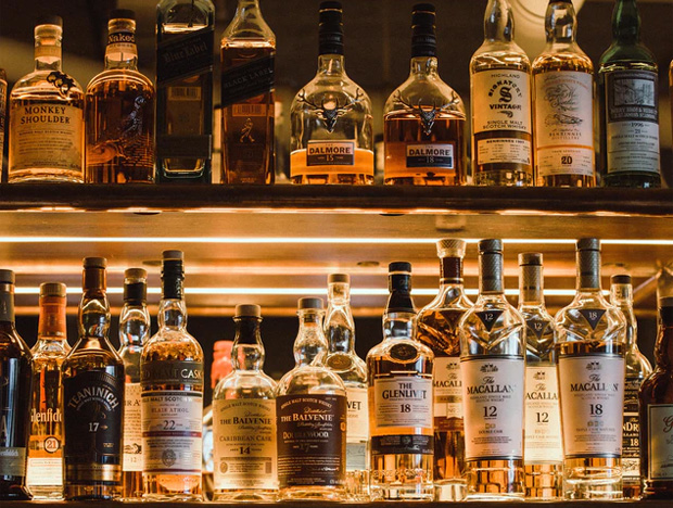 The Difference between Single Malt and Blended Scotch Whiskey 