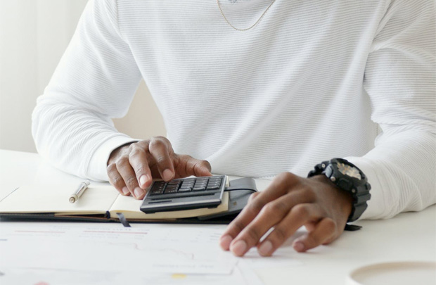 How to Manage Your Money: 6 Tips to do it Right