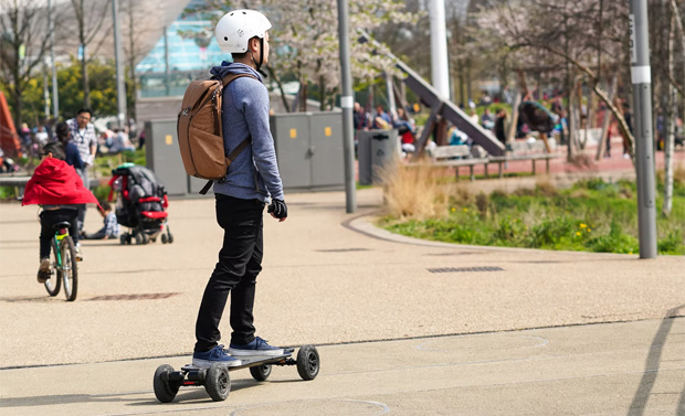 Electric Skateboard for Beginners: 5 Tips and Hacks to Ride Like a Pro