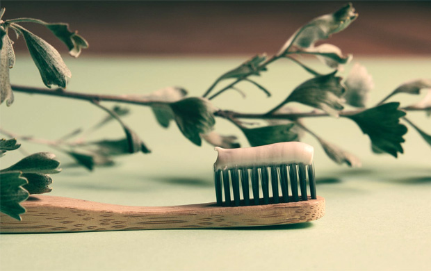 Why Natural Toothpaste is Good for You and the Environment