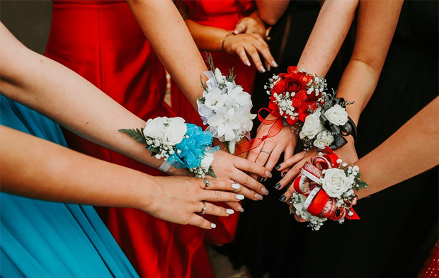 How to Prepare Your Teen for Prom Night: The Dos and Don’ts