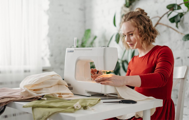 A Beginner's Guide To Sewing That Will Help You Learn Faster