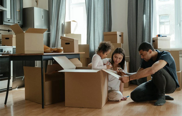 Consider These 7 Things When Hiring International Movers