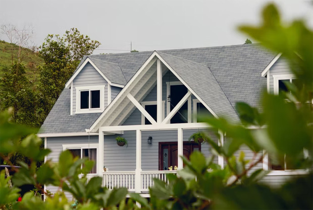 How To Repair A Leaking Roof Without Breaking The Bank