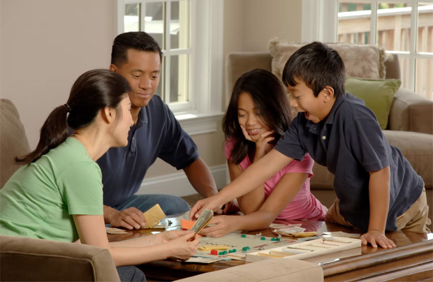 How to Plan the Perfect Game Night With the Family