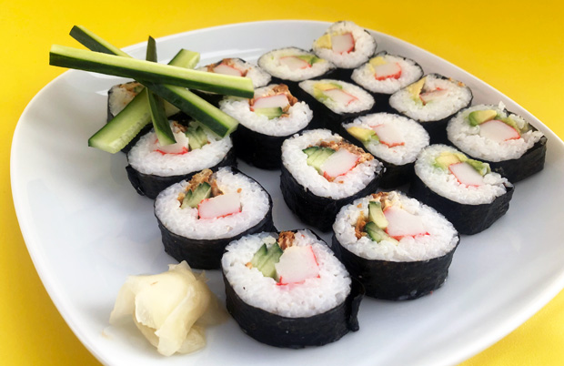 Kelly Loves sushi making kits: Review - Breaks and Bites