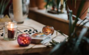 The Difference Between Oracle Cards and Tarot Cards
