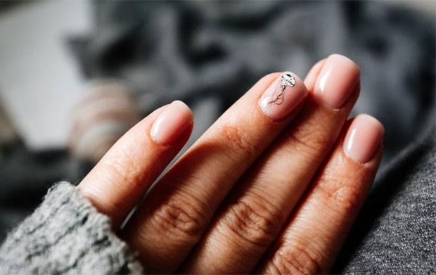 
How Does Collagen Help to Improve Brittle Nails? A Mum Reviews