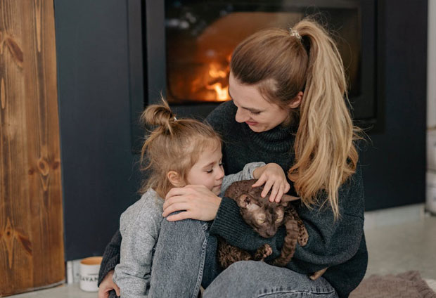 10 Reasons Cats Are the Perfect Pet for Young Families