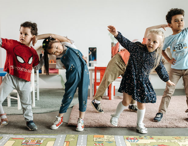 How to Entertain Energetic Kids Indoors on a Rainy Day