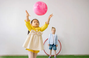 How to Entertain Energetic Kids Indoors on a Rainy Day