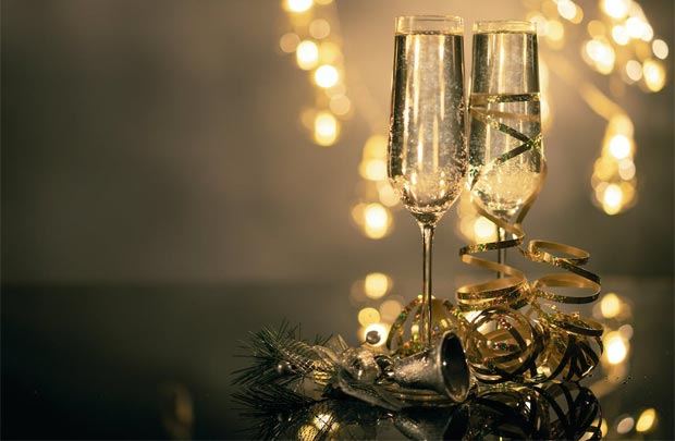 Festive Elegance The Best Champagne Cocktails for a Stylish Christmas at Home