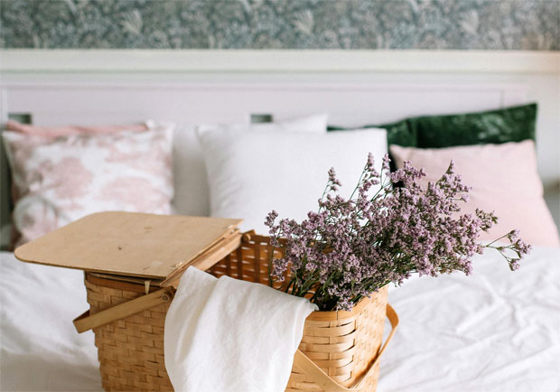 How to Quickly Refresh Your Bedroom for Summer