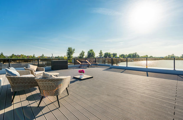 How Composite Decking is Revolutionising Garden Design