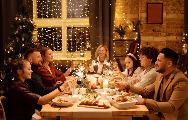 How to Host Overnight Guests on a Budget this Christmas