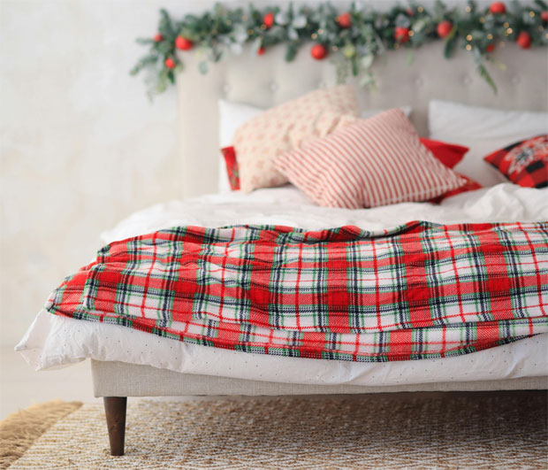 How to Host Overnight Guests on a Budget this Christmas