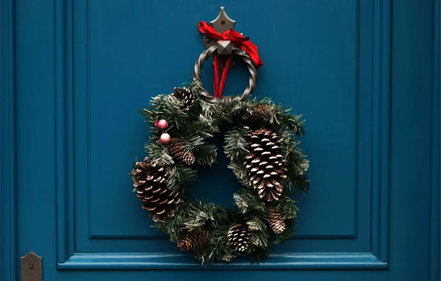 How to Make a Hallway Feel Festive Simple Ideas for a Warm and Welcoming Entryway