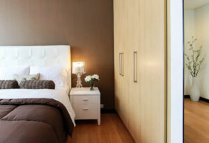 The Practical Benefits of Bespoke Fitted Wardrobes From Accessibility to Durability