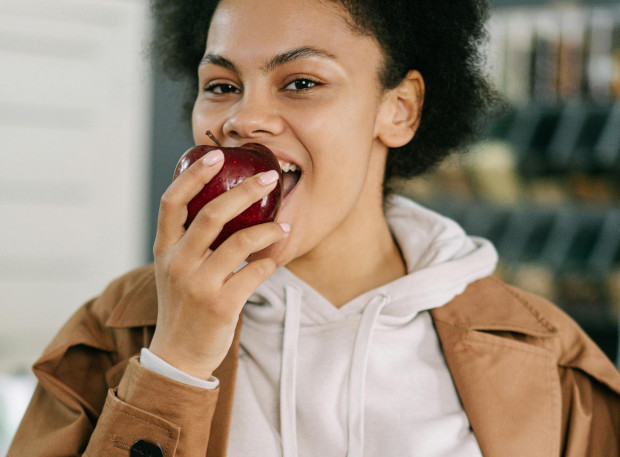Tips for Eating Healthy on the Go for Busy Mums