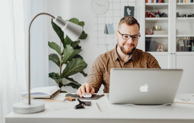 How to Advertise for Niche Industries (And Get Leads!)